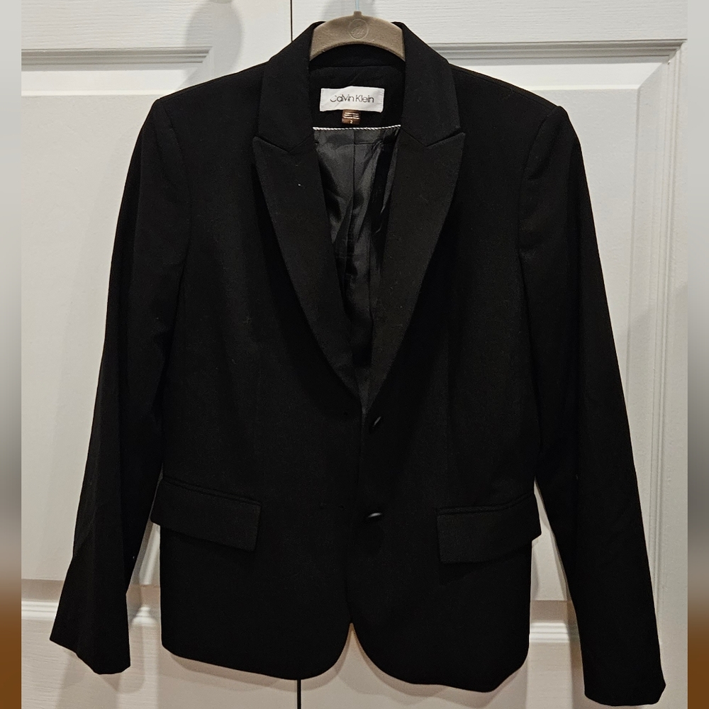 Calvin Klein Women's 2-Button Blazer Jacket, Size 2, Black Lined Career
